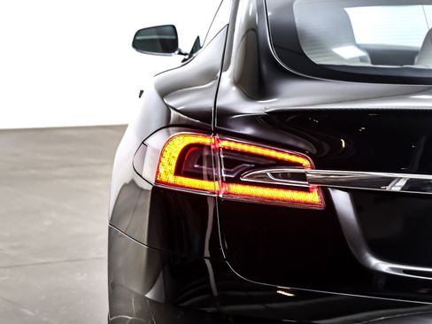 Used 2019 Tesla Model S Long Range image 15