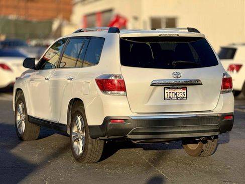 Used 2013 Toyota Highlander Limited FWD image 8
