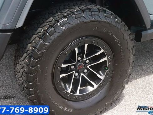 Used 2024 Jeep Wrangler Unlimited Rubicon w/ XTREMEE 35" Tire Package AWD/4WD image 7