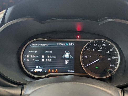 New 2025 Nissan Versa SR w/ Trunk Package FWD image 18