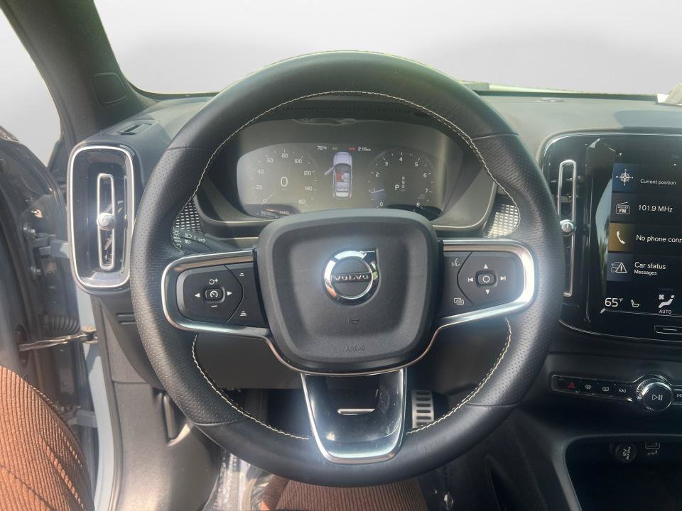 Used 2021 Volvo XC40 T5 R-Design w/ Climate Package AWD/4WD image 10