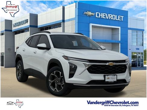 New 2026 Chevrolet Trax LT w/ Sunroof Package image 1