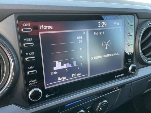 Used 2022 Toyota Tacoma TRD Off-Road w/ Technology Package image 25