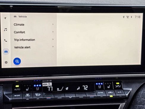 Used 2025 Toyota Camry XLE w/ Premium Plus Package FWD image 17