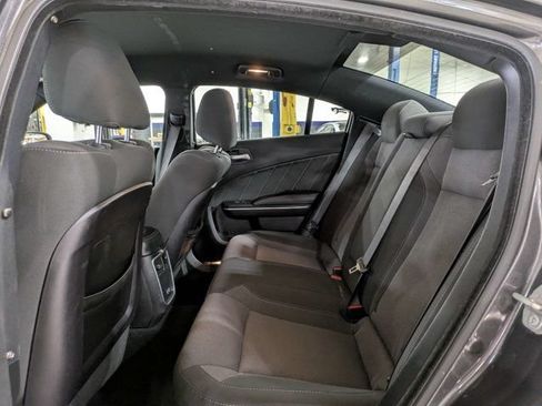 Used 2019 Dodge Charger SXT RWD image 10