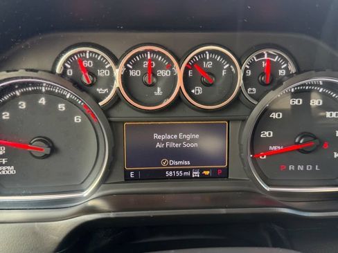 Used 2021 Chevrolet Silverado 1500 LT AWD/4WD image 24