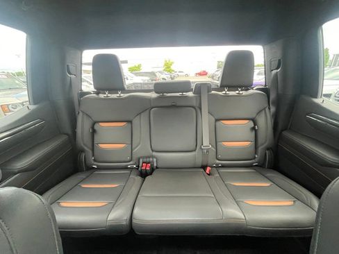 Used 2024 GMC Sierra 1500 AT4 w/ Technology Package AWD/4WD image 19