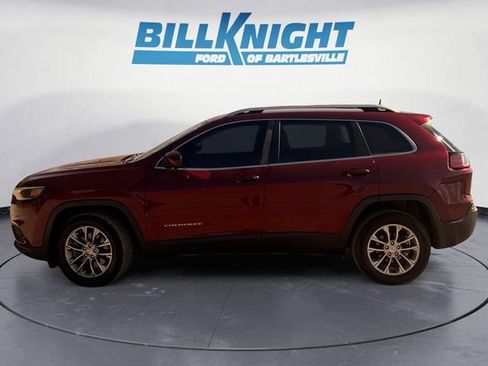 Used 2019 Jeep Cherokee Latitude Plus image 2