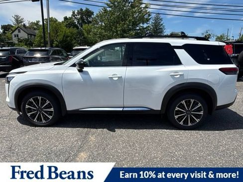 New 2026 Nissan Pathfinder Platinum AWD/4WD image 5