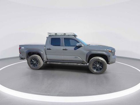 Used 2024 Toyota Tacoma TRD Off-Road w/ TRD Off Road Premium Package AWD/4WD image 9
