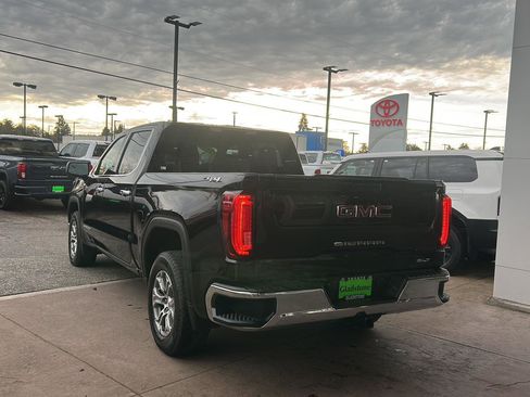Used 2024 GMC Sierra 1500 SLT AWD/4WD image 7