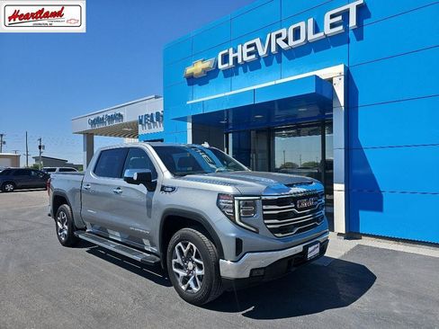 Used 2023 GMC Sierra 1500 SLT w/ SLT Premium Plus Package AWD/4WD image 1