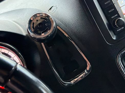 Used 2017 Dodge Grand Caravan SXT image 30