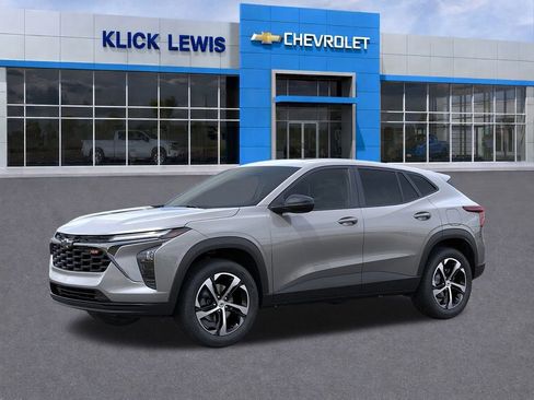 New 2026 Chevrolet Trax RS w/ Sunroof Package image 2