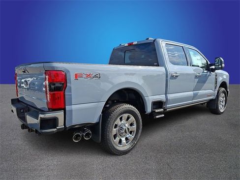New 2025 Ford F250 Lariat w/ Lariat Ultimate Package image 4