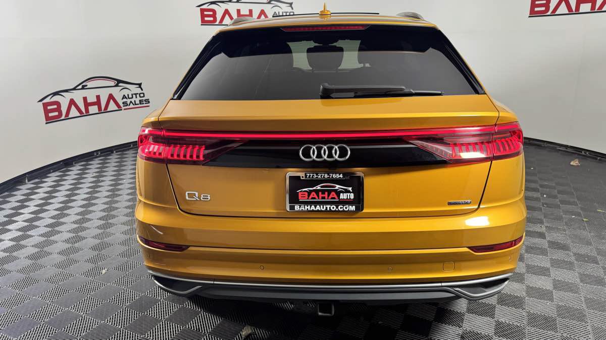 Used 2019 Audi Q8 Prestige w/ Luxury Package AWD/4WD image 6
