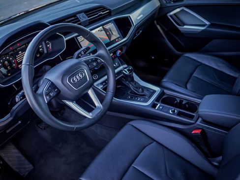 Certified 2025 Audi Q3 2.0T Premium Plus w/ Premium Plus Package image 8