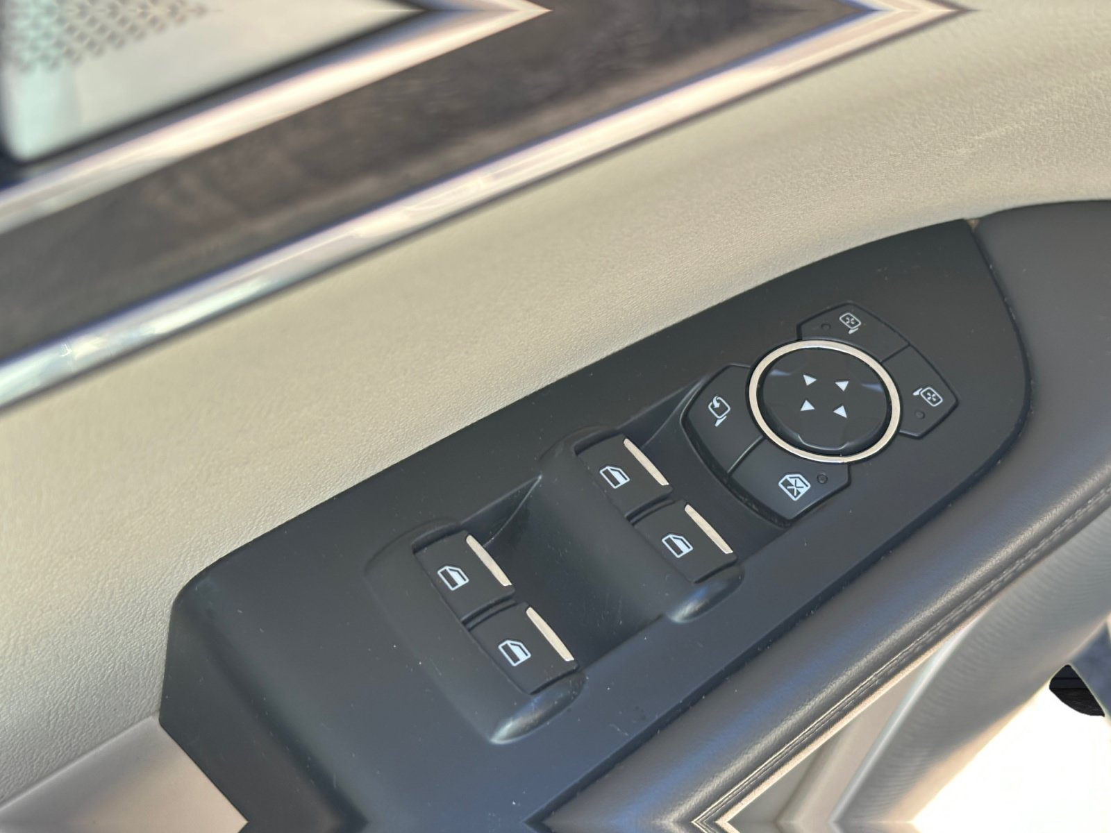 Used 2016 Lincoln MKX Reserve w/ Luxury Package AWD/4WD image 20