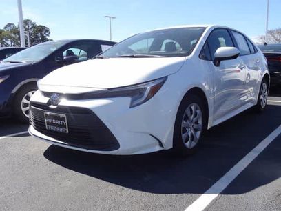 Used 2025 Toyota Corolla LE
