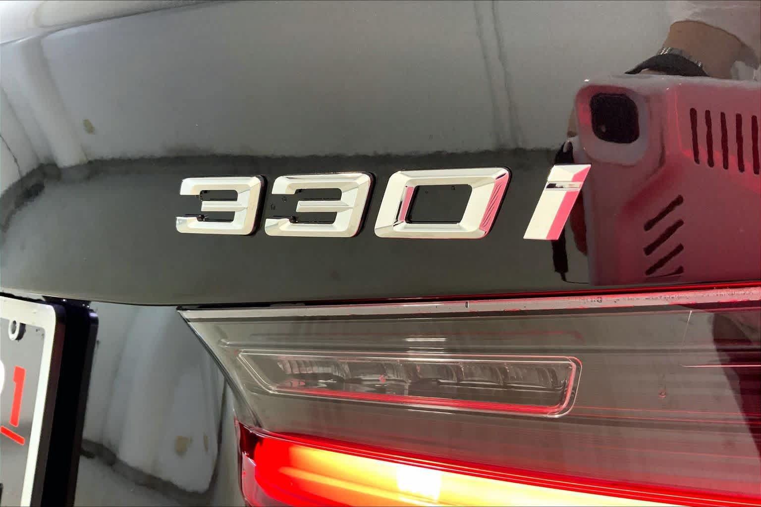 New 2026 BMW 330i xDrive Sedan w/ M Sport Package AWD/4WD image 15