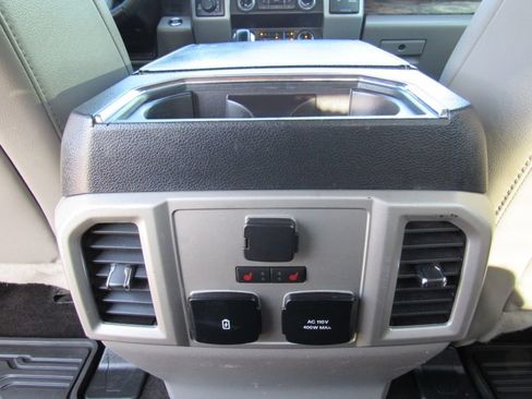 Used 2019 Ford F150 Lariat w/ Equipment Group 502A Luxury AWD/4WD image 20