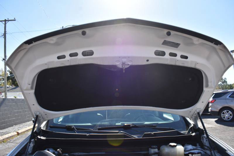 Used 2019 Chevrolet Traverse Premier w/ LPO, 'HIT The Road' Package AWD/4WD image 10