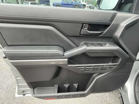 Used 2026 Toyota Tacoma SR5 AWD/4WD image 16