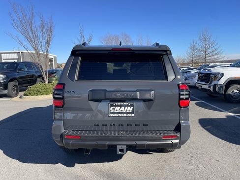 Used 2025 Toyota 4Runner SR5 image 6