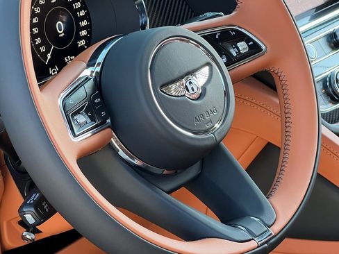 Certified 2025 Bentley Bentayga image 46