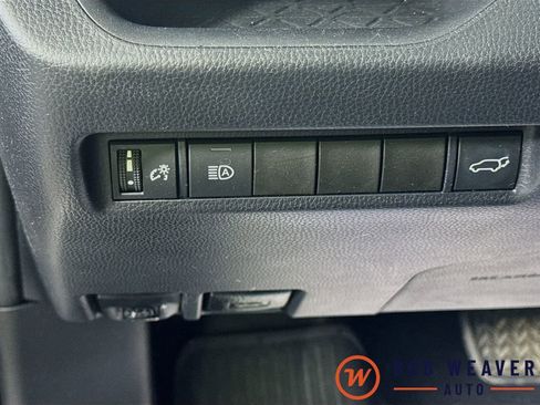 Used 2020 Toyota RAV4 XLE w/ Convenience Package image 10