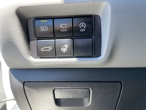 Used 2023 Toyota Highlander Limited AWD/4WD image 11