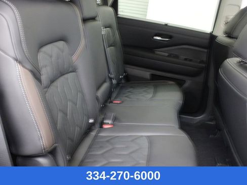 New 2026 Nissan Pathfinder Platinum image 20