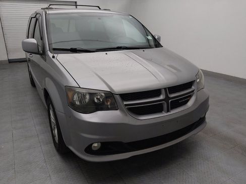 Used 2014 Dodge Grand Caravan R/T image 14