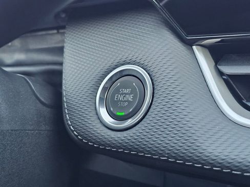 New 2026 Chevrolet Equinox LT image 16