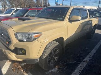 Used 2016 Toyota Tacoma TRD Sport video 1