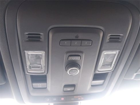 Used 2021 Chevrolet Tahoe Z71 image 26