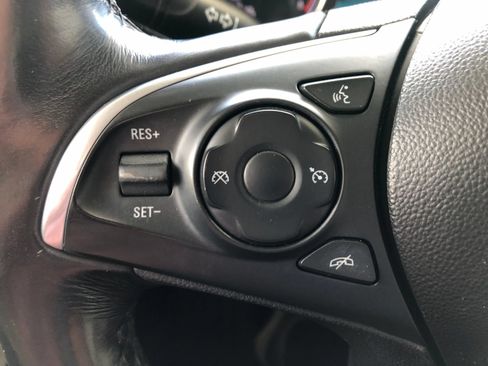 Used 2019 Buick Enclave Essence FWD image 35