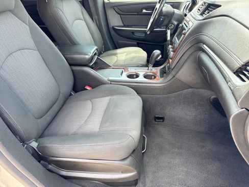 Used 2014 Chevrolet Traverse LT w/ All-Star Edition FWD image 21