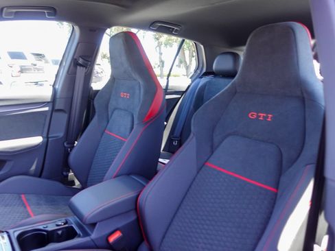 New 2026 Volkswagen GTI SE FWD image 21