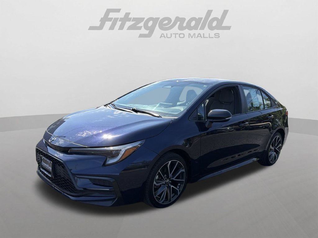 Used 2025 Toyota Corolla SE FWD image 2