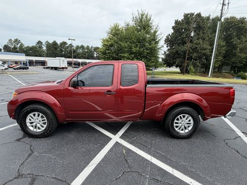 Used 2015 Nissan Frontier SV RWD image 9