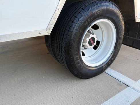 Used 2020 GMC Savana 3500 Extended w/ Driver Convenience Package image 28