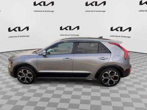 Used 2023 Kia Niro EX Touring FWD image 5