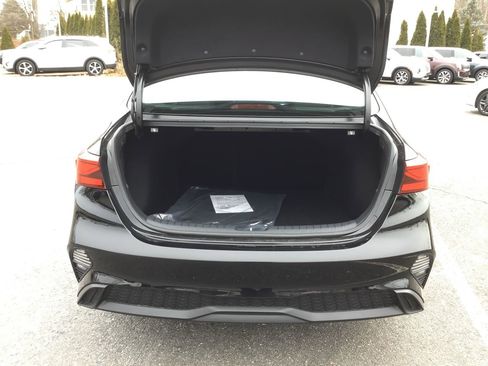 Certified 2023 Kia Forte LXS image 11