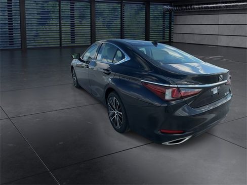 New 2025 Lexus ES 350 w/ Premium Package image 6