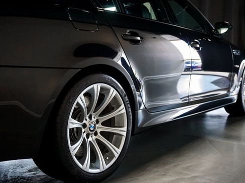 Used 2007 BMW M5 RWD image 70