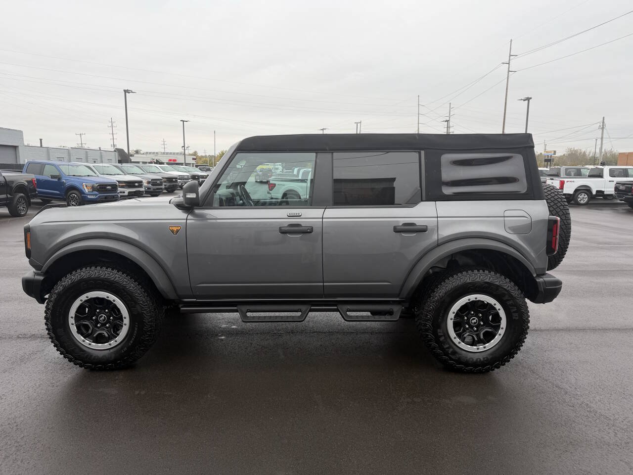 Used 2023 Ford Bronco Badlands w/ Sasquatch Package AWD/4WD image 5