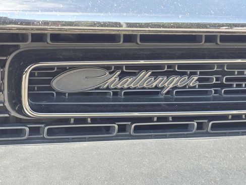 Used 2022 Dodge Challenger SXT w/ Driver Convenience Group RWD image 23