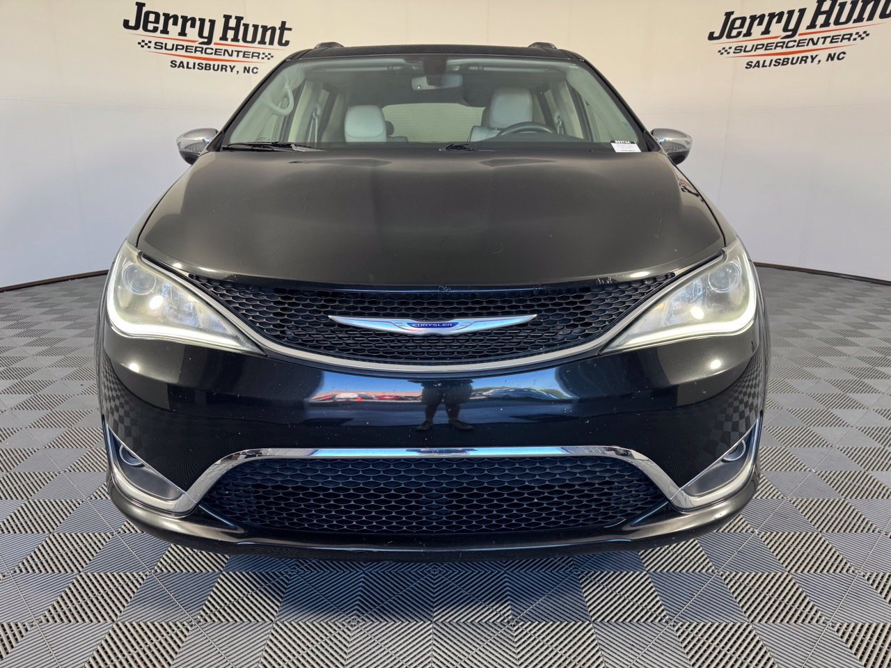 Used 2020 Chrysler Pacifica Limited FWD image 5