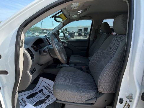 Used 2019 Nissan Frontier SV w/ Value Truck Package RWD image 10